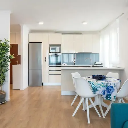 Relax & Recharge Sea View Apartman
